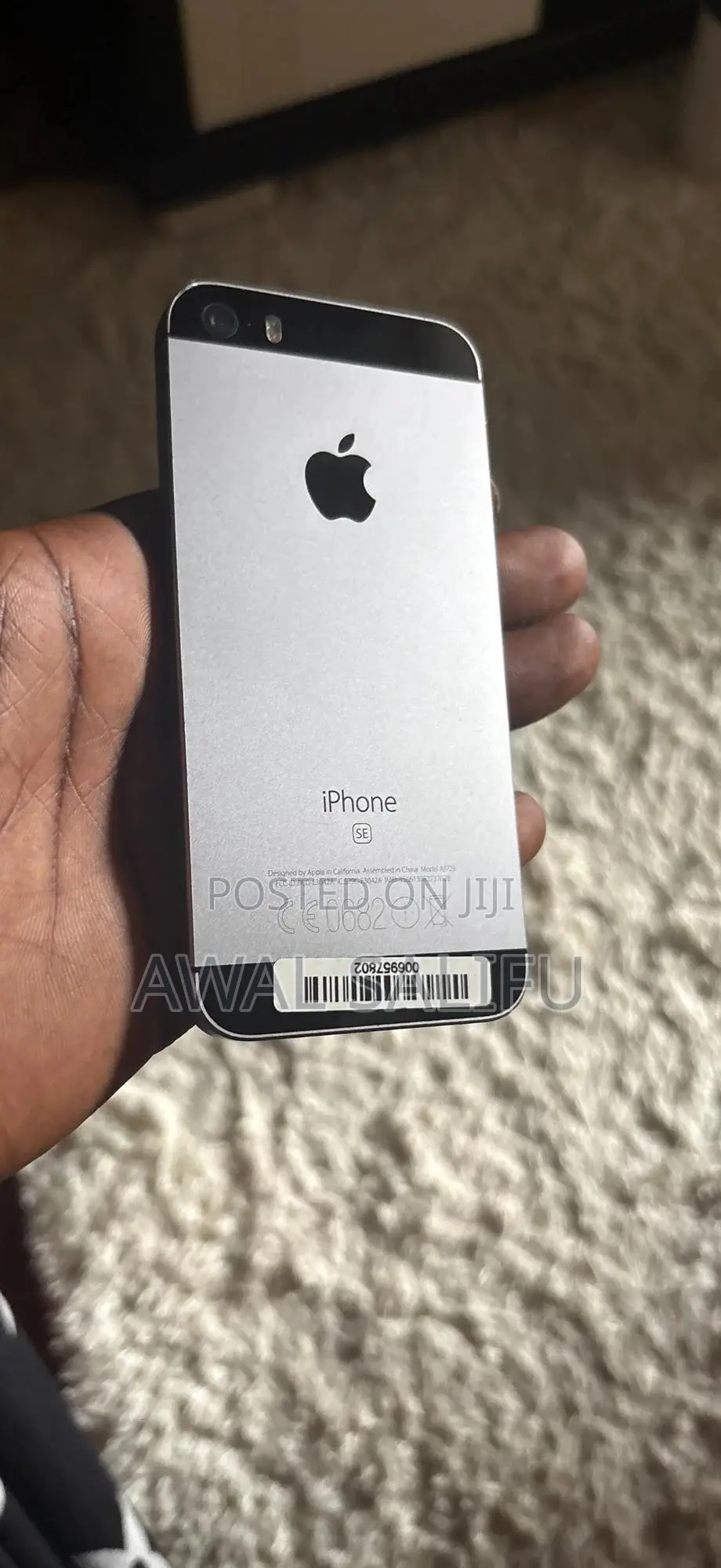 Apple iPhone SE 32 GB Silver