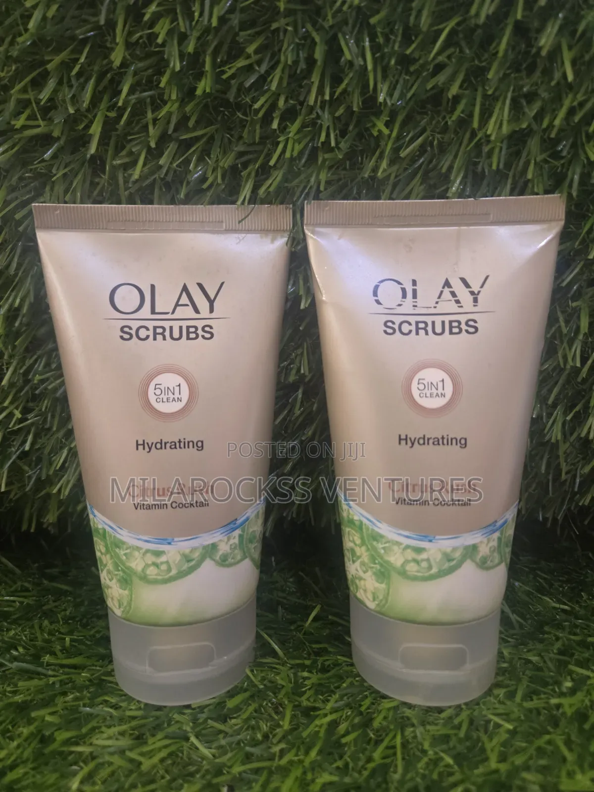 Olay Hydration 5in1 Clean Scrub.