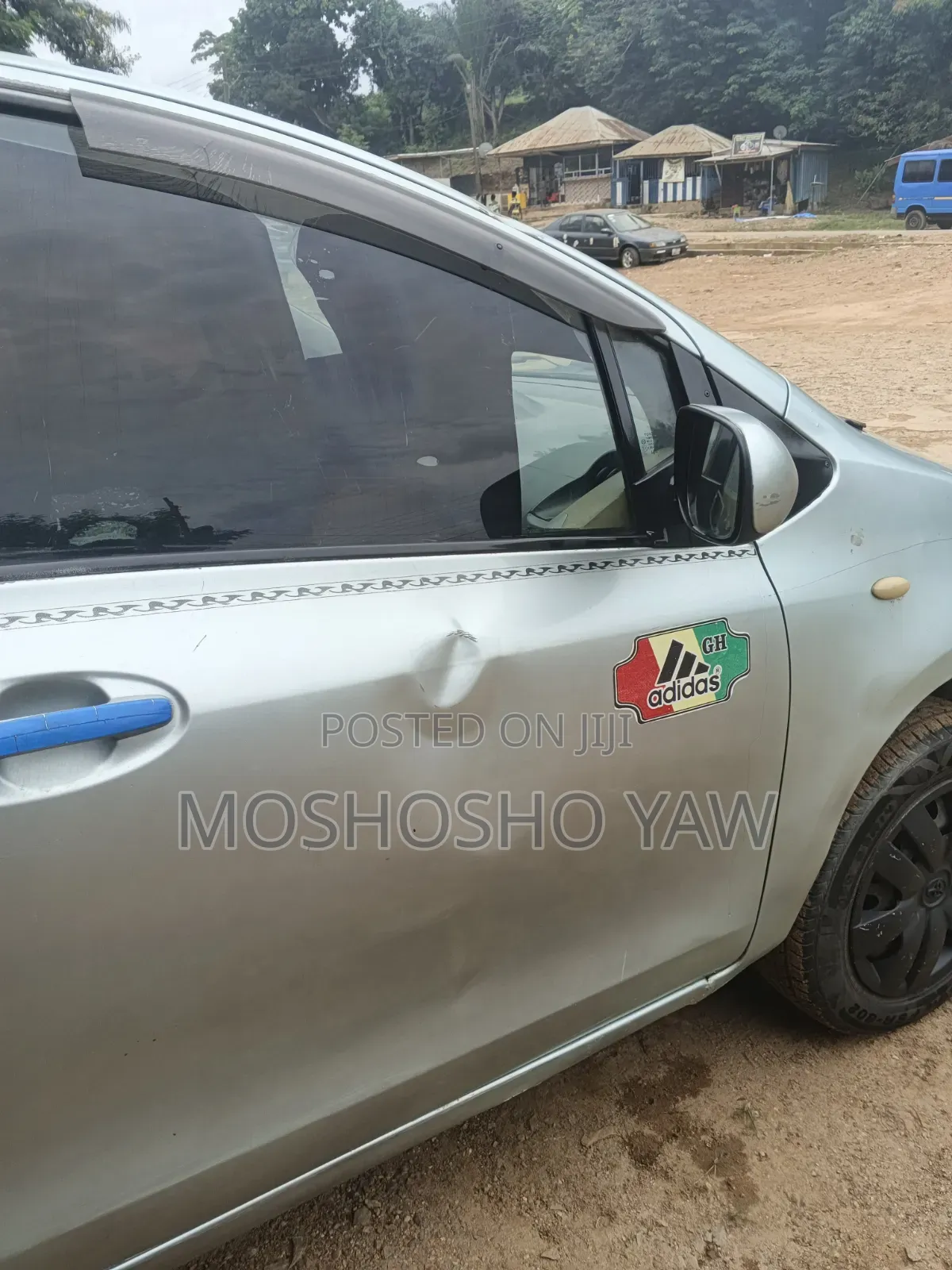 Toyota Vitz 2010 Green