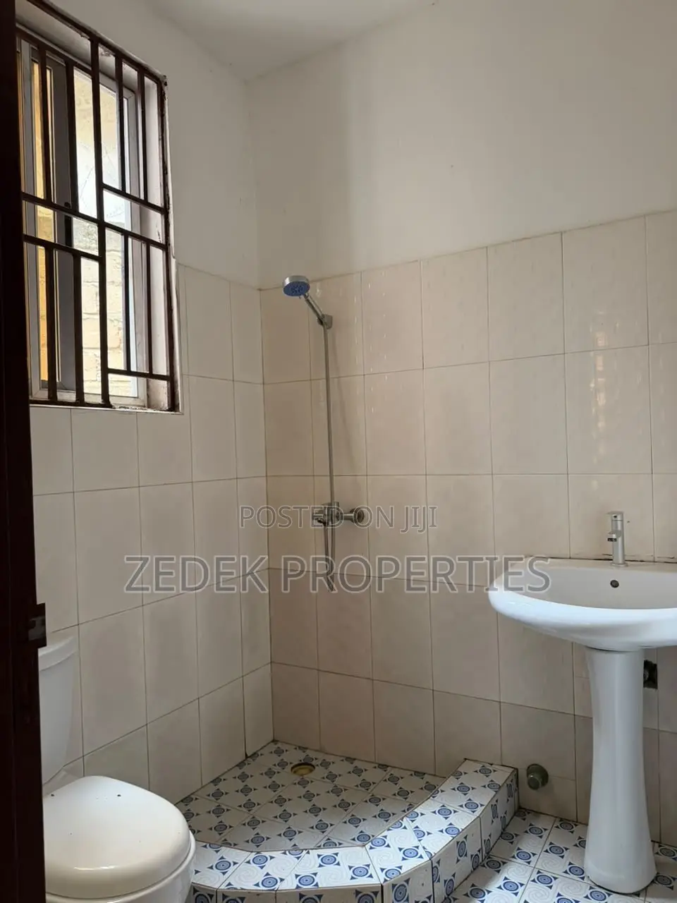 2bdrm Apartment in Kwabenya, Ashomang Estate for rent