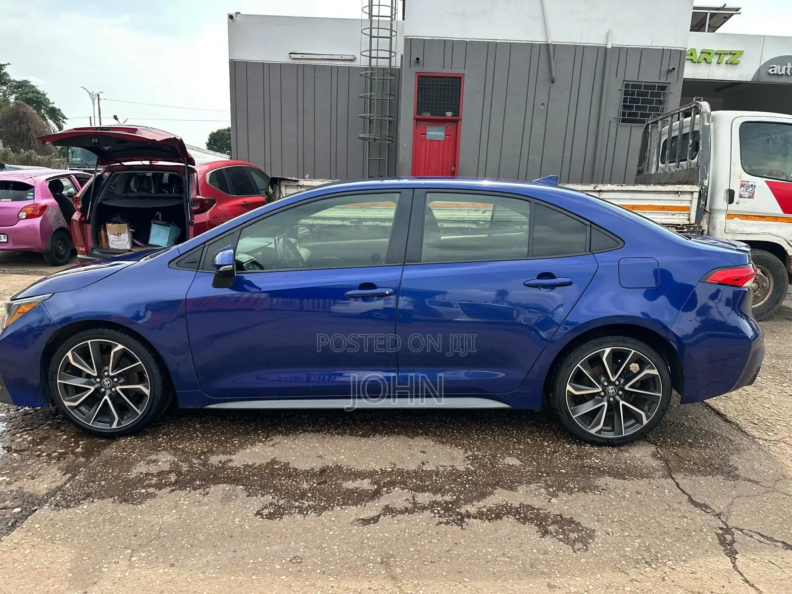 Toyota Corolla SE 2020 Blue