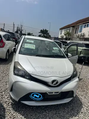 Toyota Vitz 2015 White
