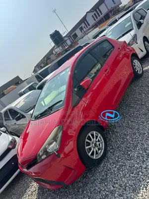 Toyota Vitz 2015 Red
