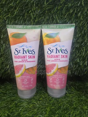 St. Ives Radiant Skin Scrub. 170g.
