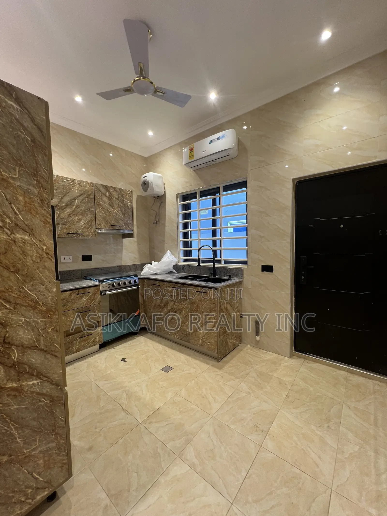 3bdrm House in Coastal Estate, Spintex for rent