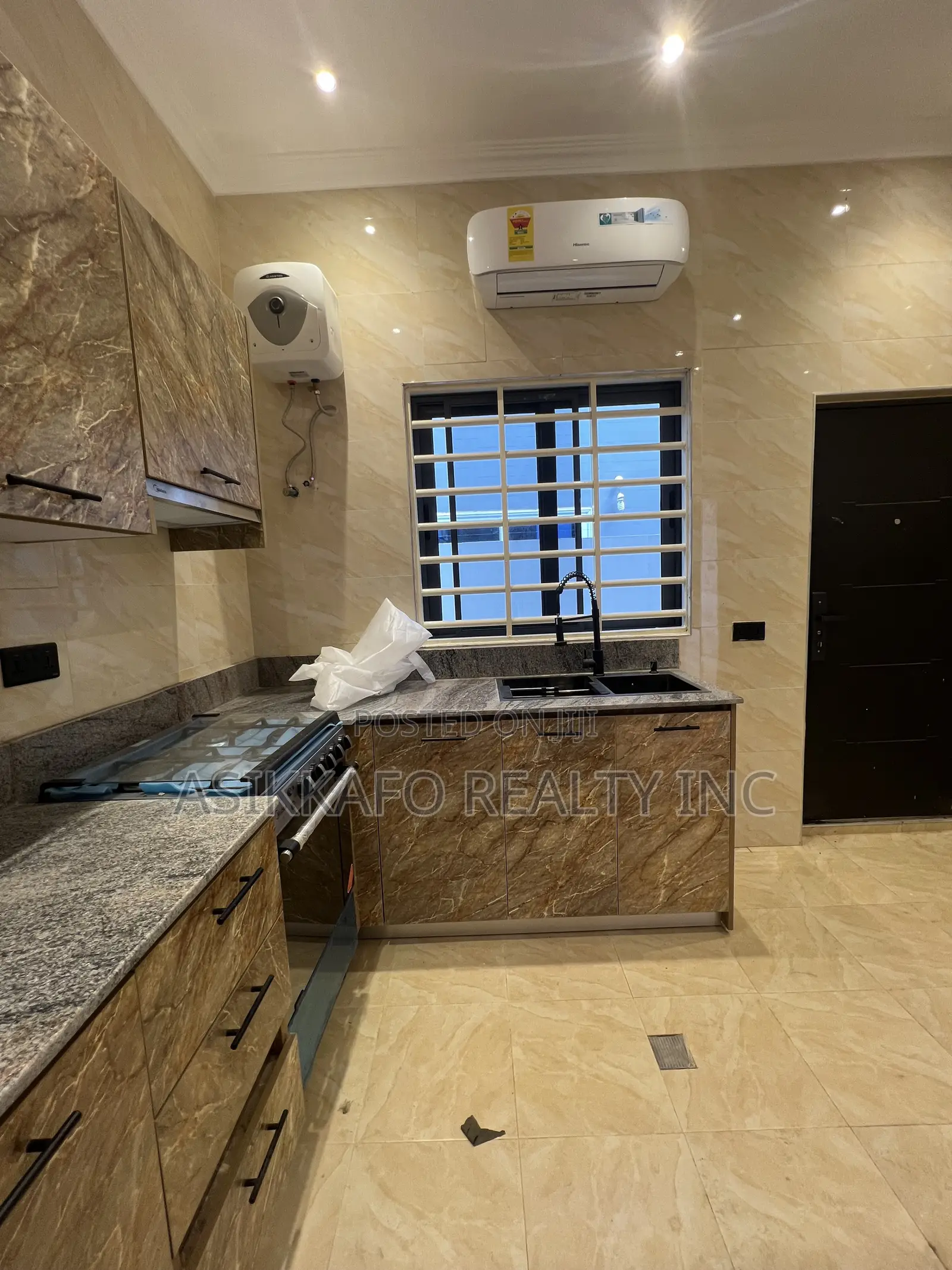 3bdrm House in Coastal Estate, Spintex for rent