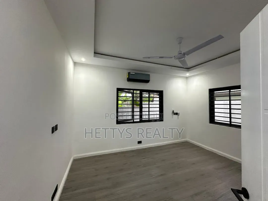 3bdrm House in Agbogba, School Park Area for rent