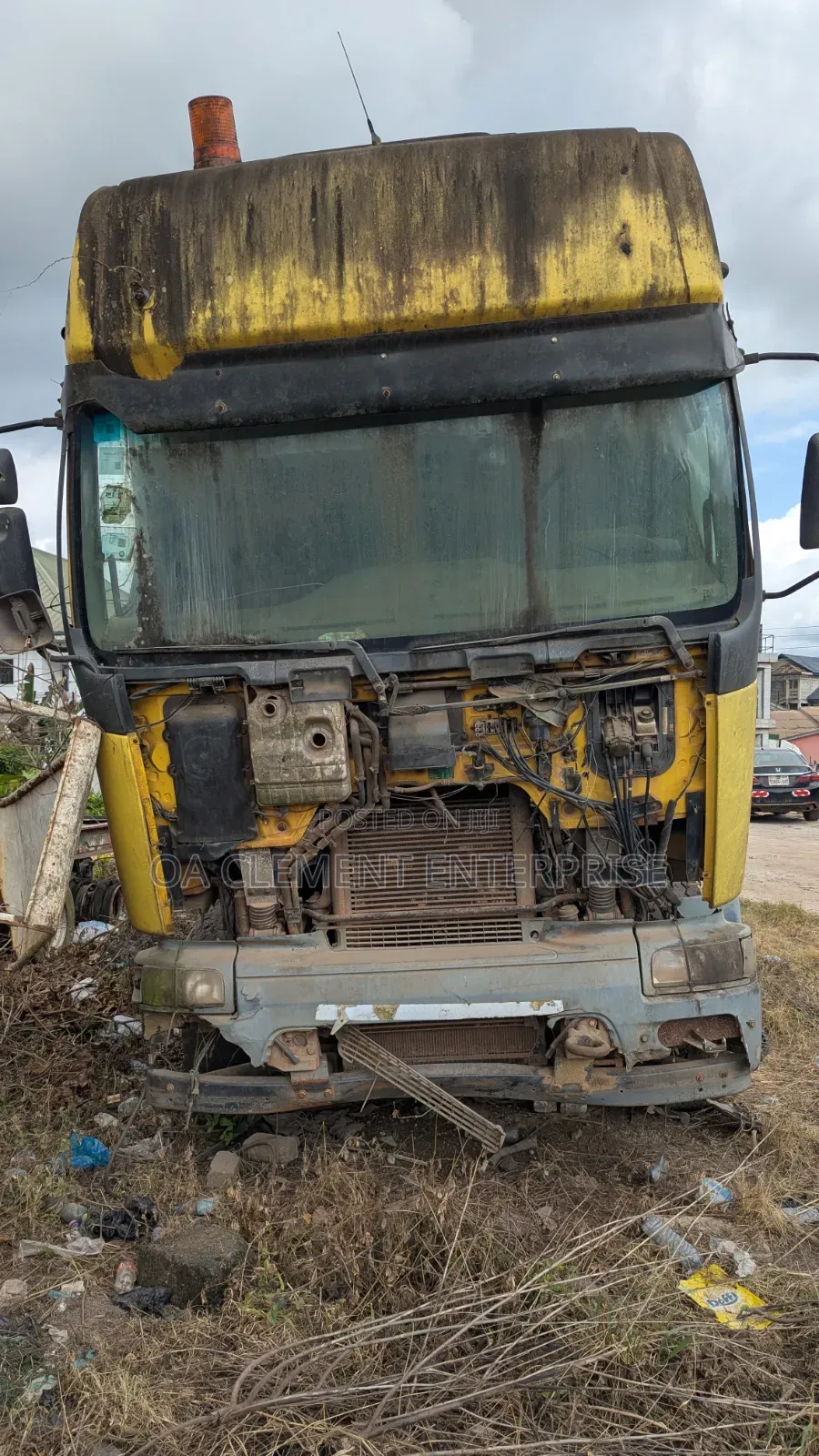 Trailer Head