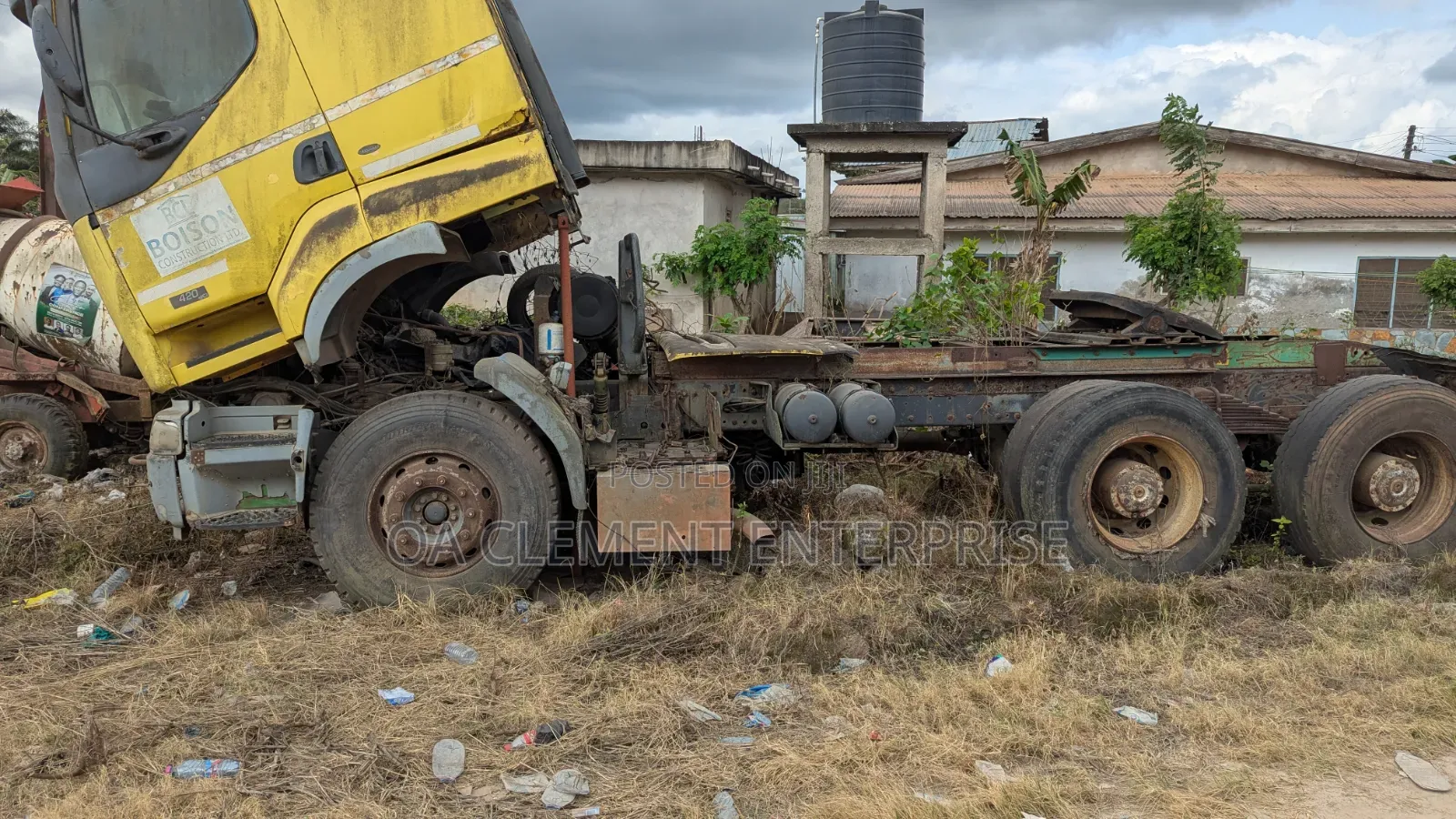 Trailer Head