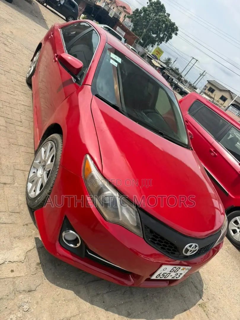 Toyota Camry 2014 Red