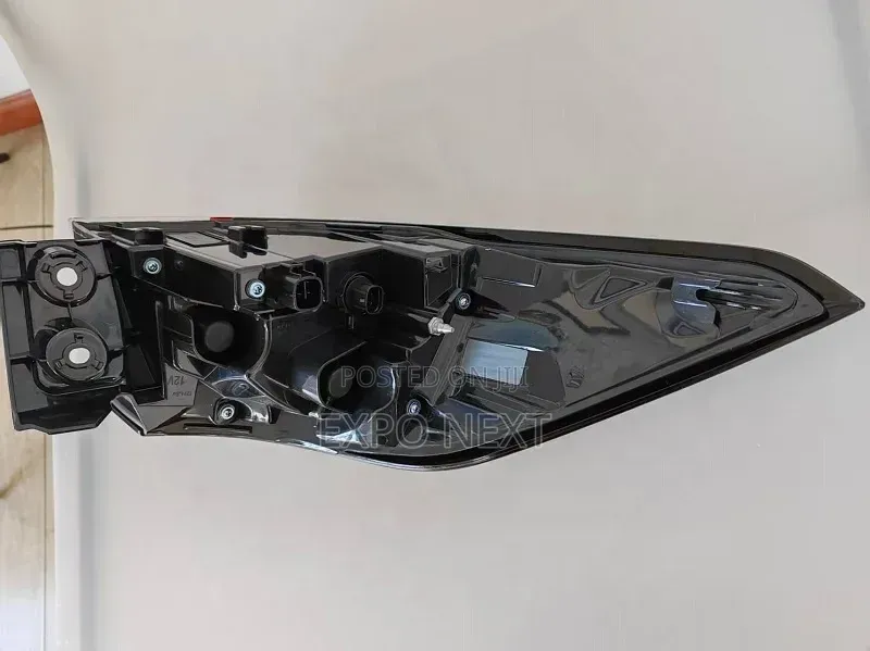 Toyota Corolla Cross 2021-2023 Taillights