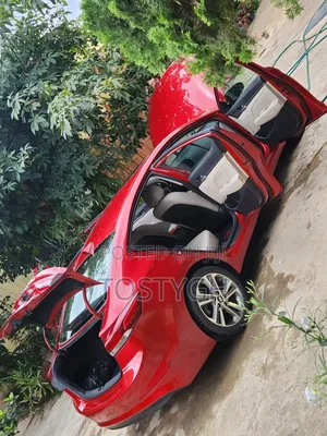 Hyundai Elantra 2017 Red