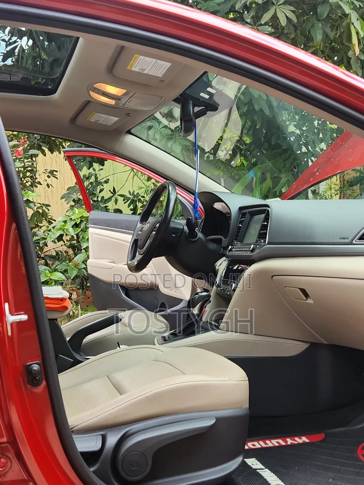 Hyundai Elantra 2017 Red