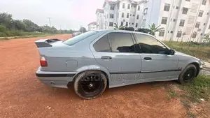 BMW 318i 2000 Gray