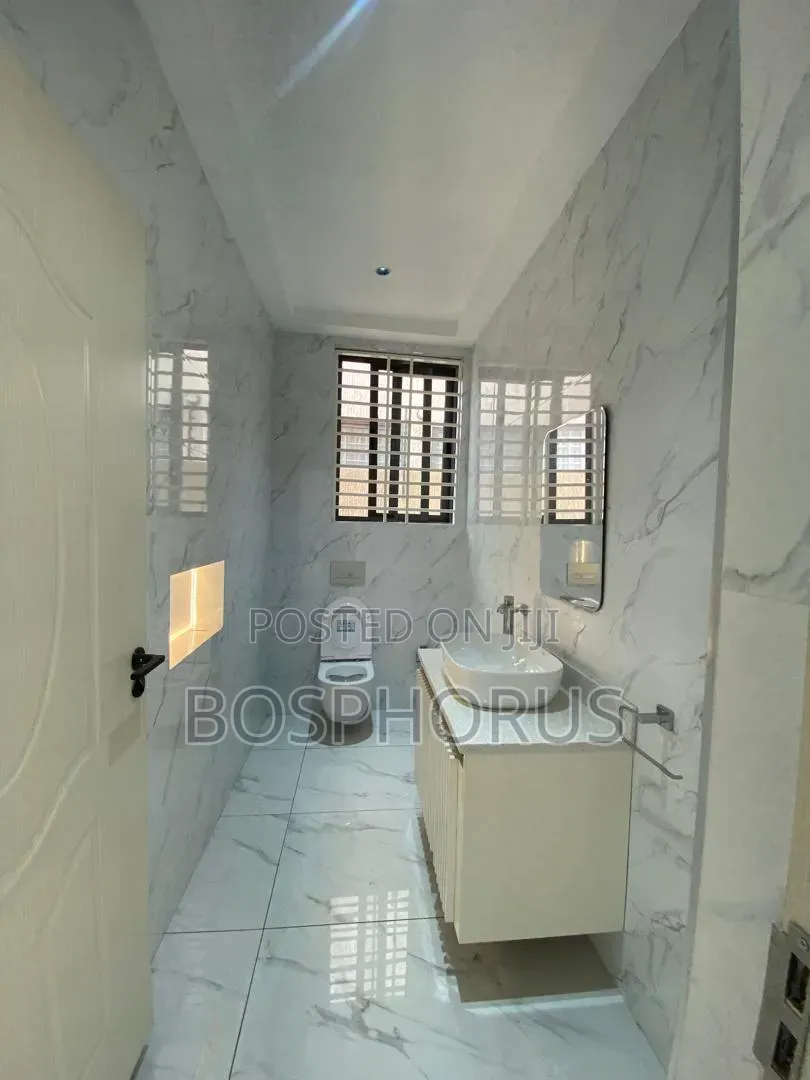 4bdrm House in East Legon Obojo, Bawaleshie for sale