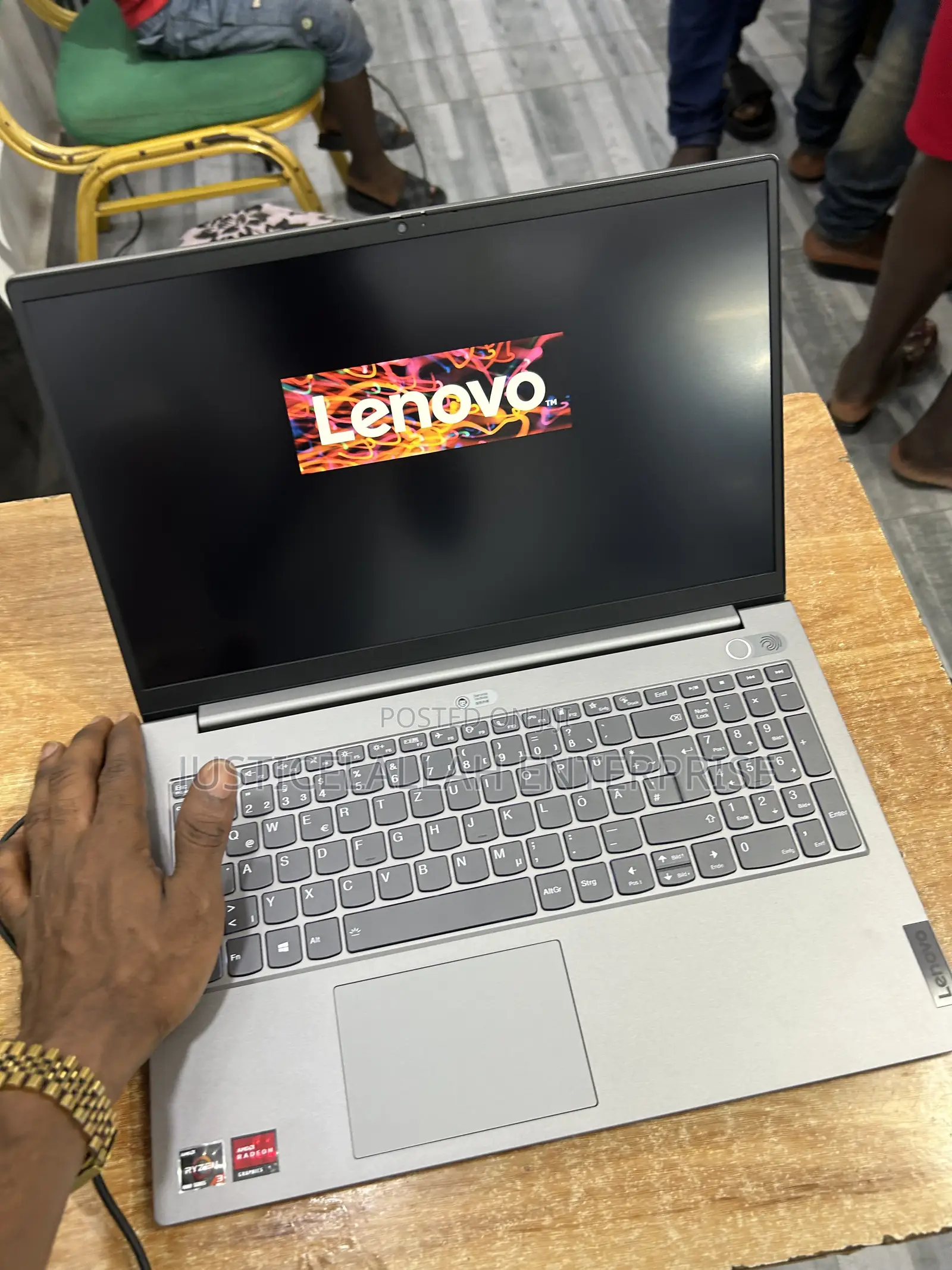 Laptop Lenovo ThinkBook 15 8GB AMD Ryzen 3 SSD 256GB