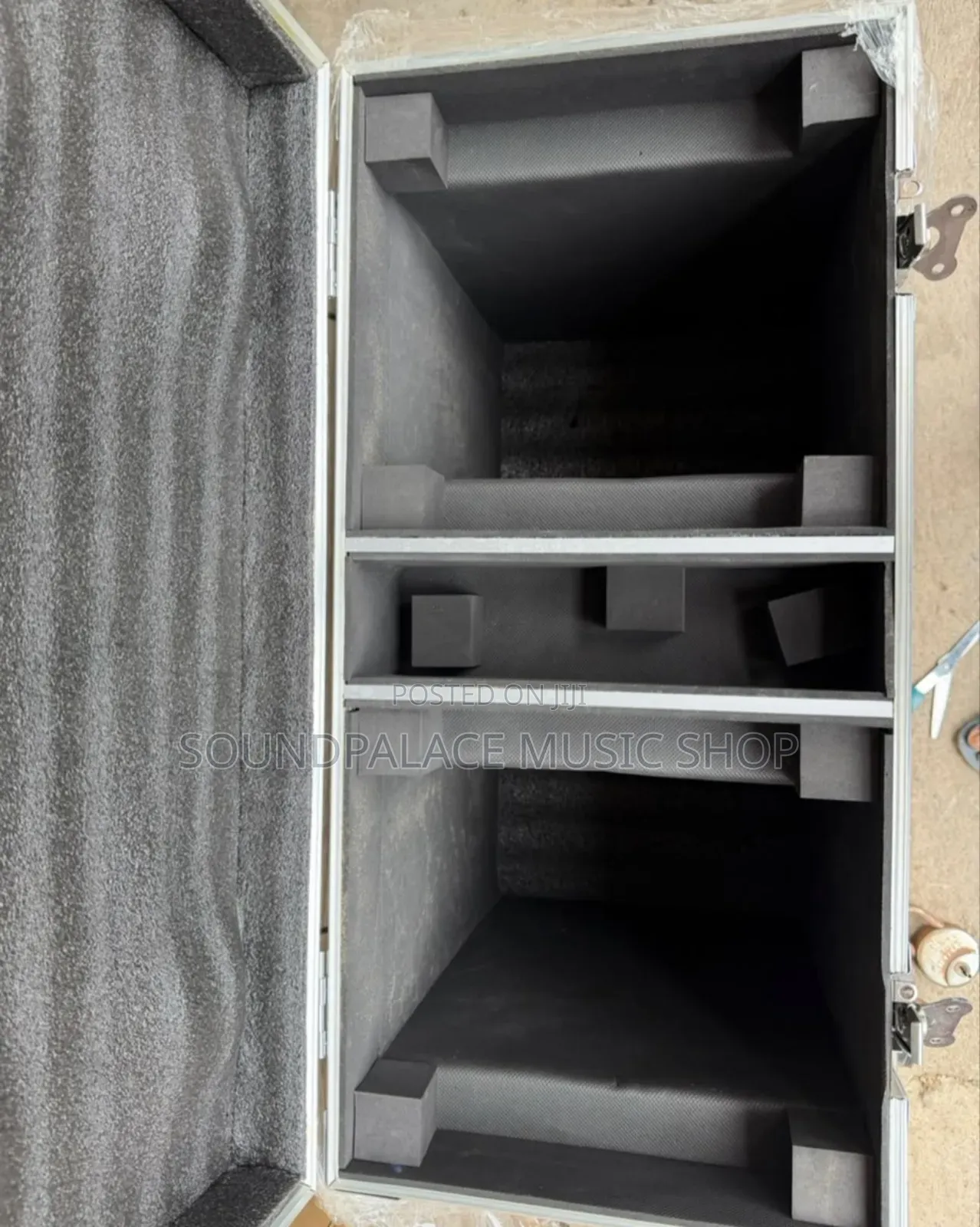 Beam 275 or Beam 230 Dual-Compartment Heavy-Duty Equipment Flight Case