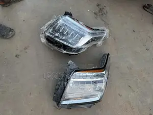 Cadillac Escalade 2015,2016,2017, Headlight Available