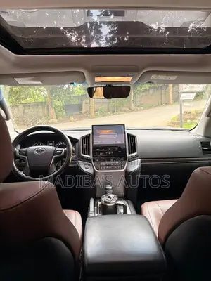 Toyota Land Cruiser 5.7 V8 VX-S 2019 Black