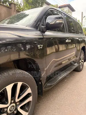 Toyota Land Cruiser 5.7 V8 VX-S 2019 Black