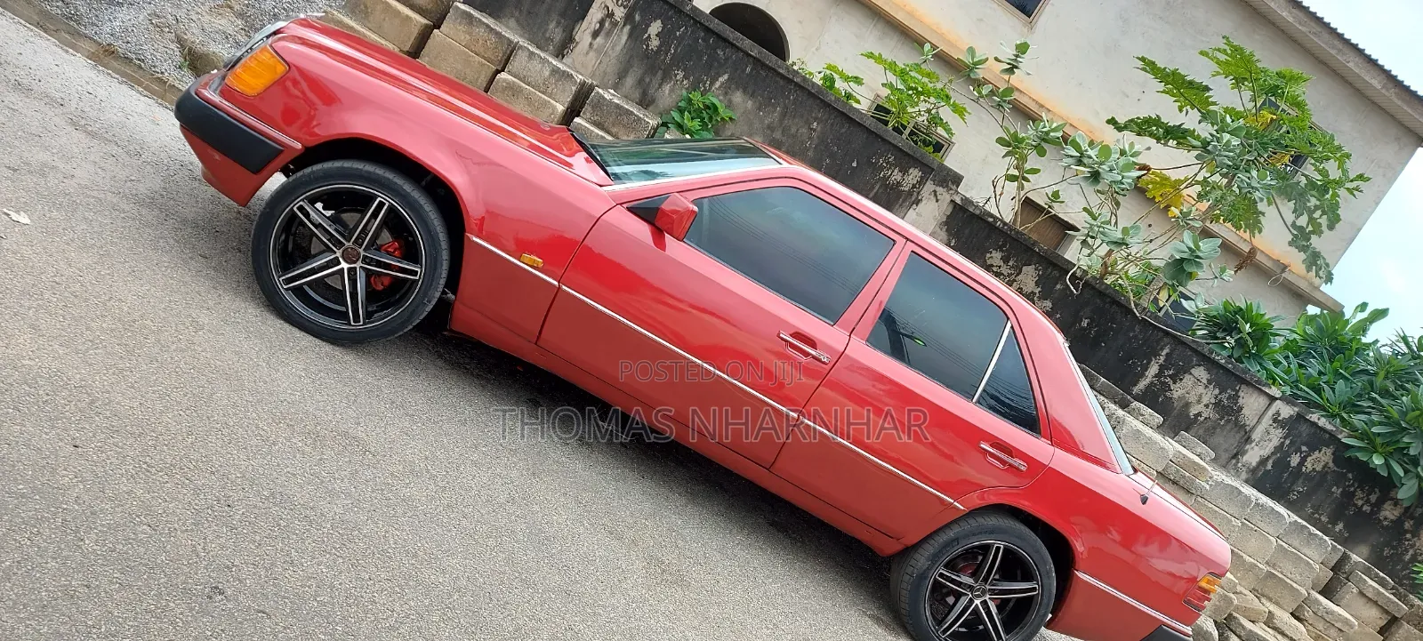 Mercedes-Benz E200 1993 Red