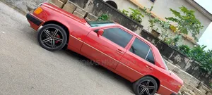 Mercedes-Benz E200 1993 Red