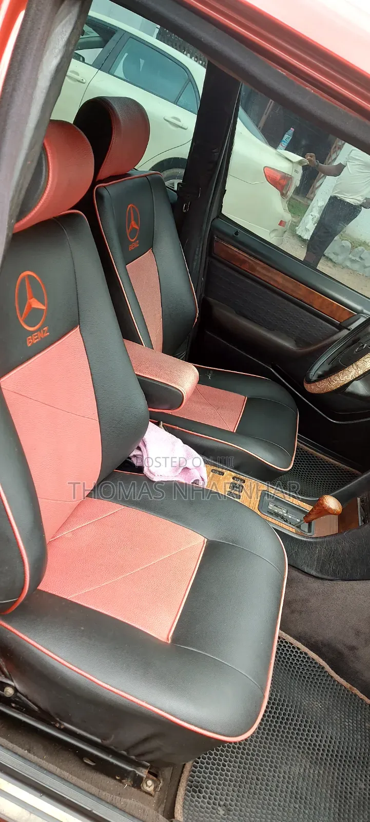 Mercedes-Benz E200 1993 Red