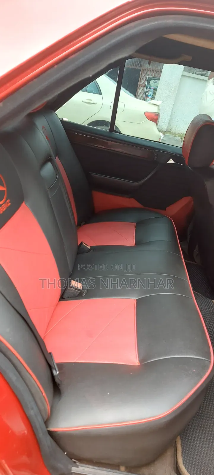 Mercedes-Benz E200 1993 Red
