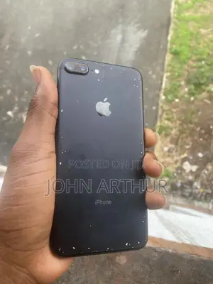 Apple iPhone 7 Plus 32 GB Black