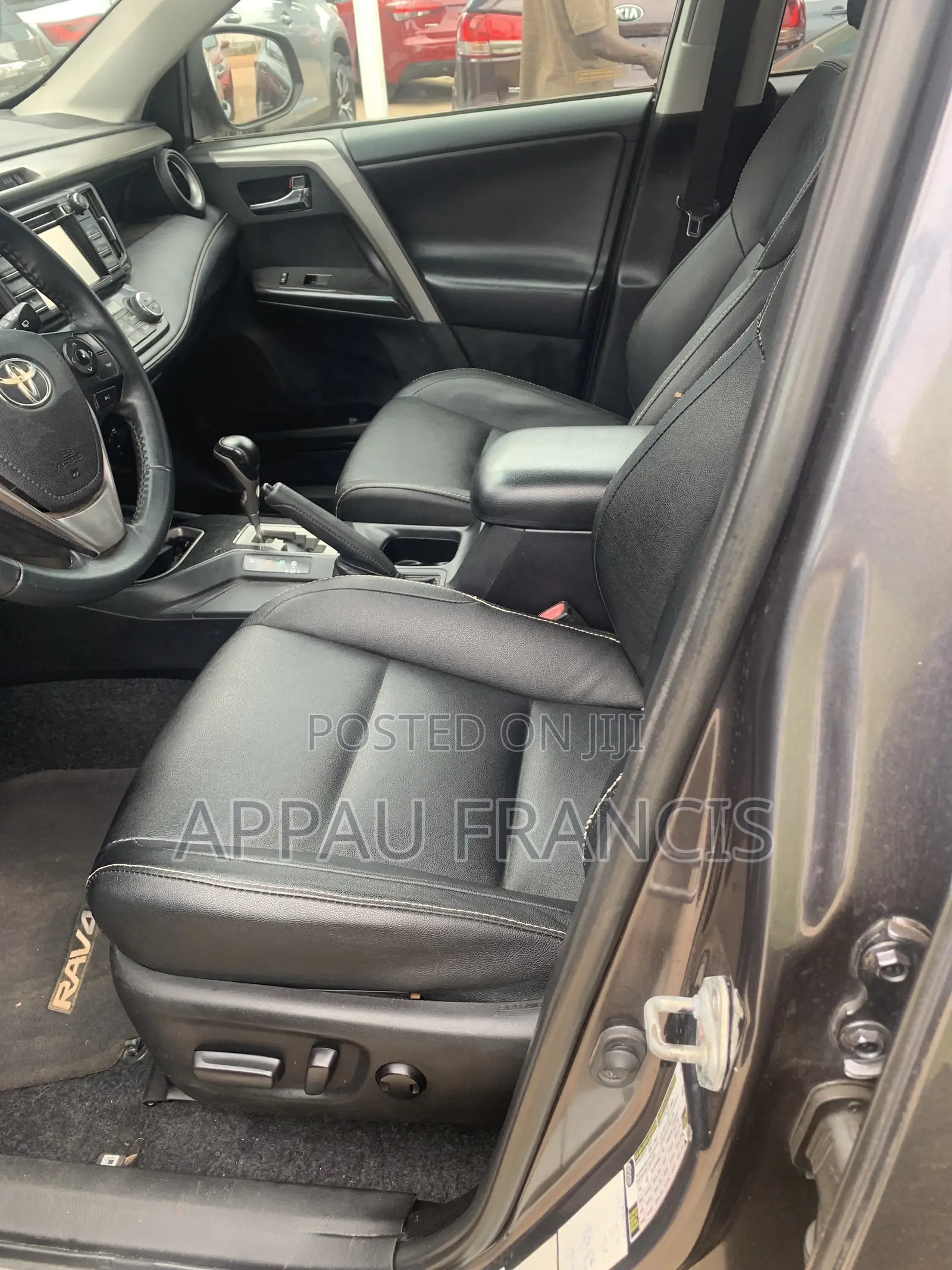 Toyota RAV4 XLE AWD (2.5L 4cyl 6A) 2017 Gray