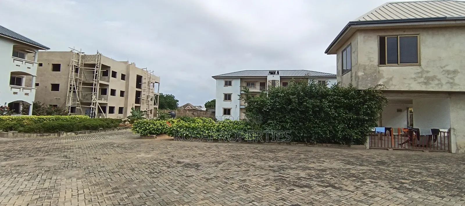 3bdrm Apartment in Adjiringanor 69, Adjiriganor for sale