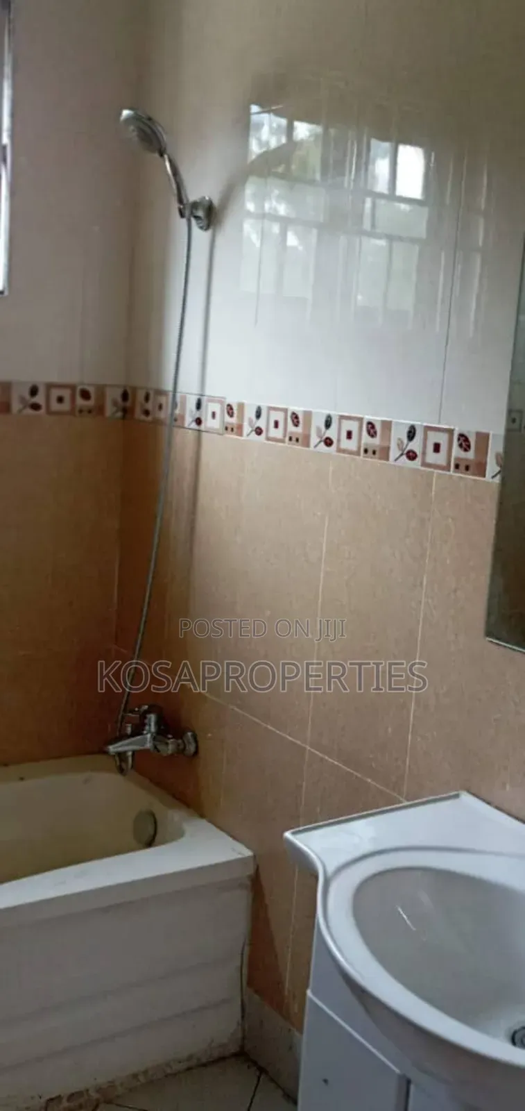 3bdrm Apartment in Adjiringanor 69, Adjiriganor for sale