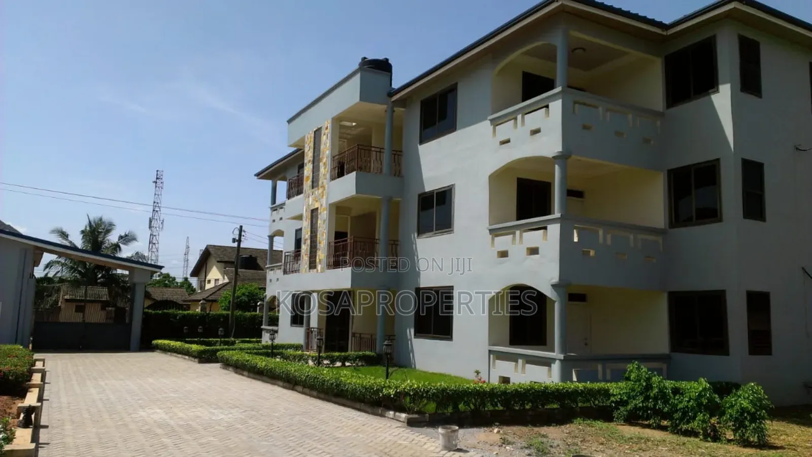 3bdrm Apartment in Adjiringanor 69, Adjiriganor for sale