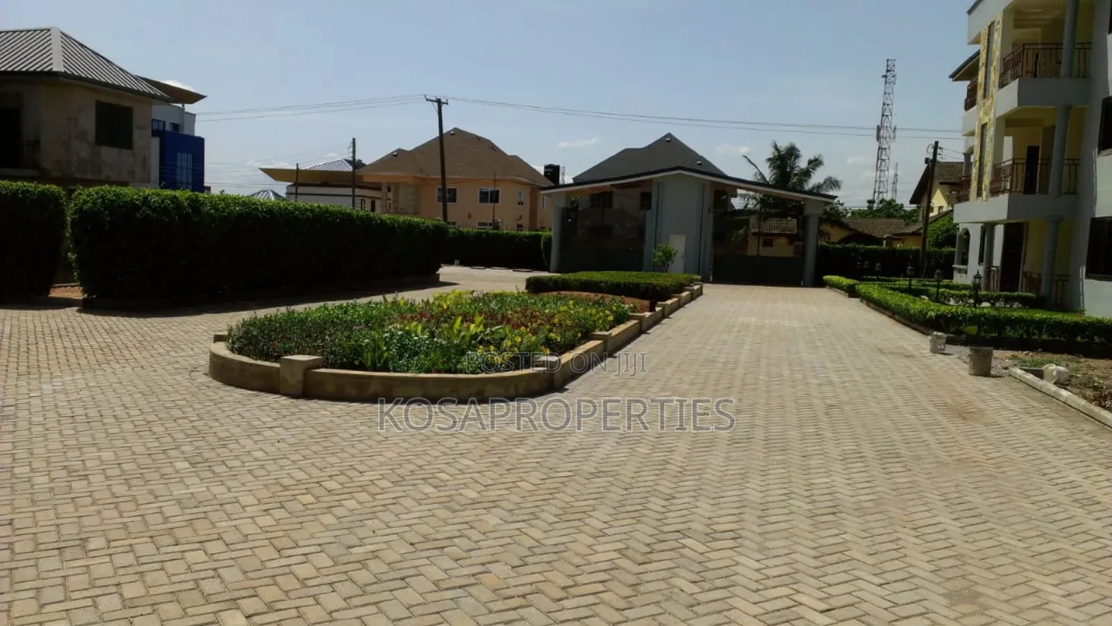 3bdrm Apartment in Adjiringanor 69, Adjiriganor for sale