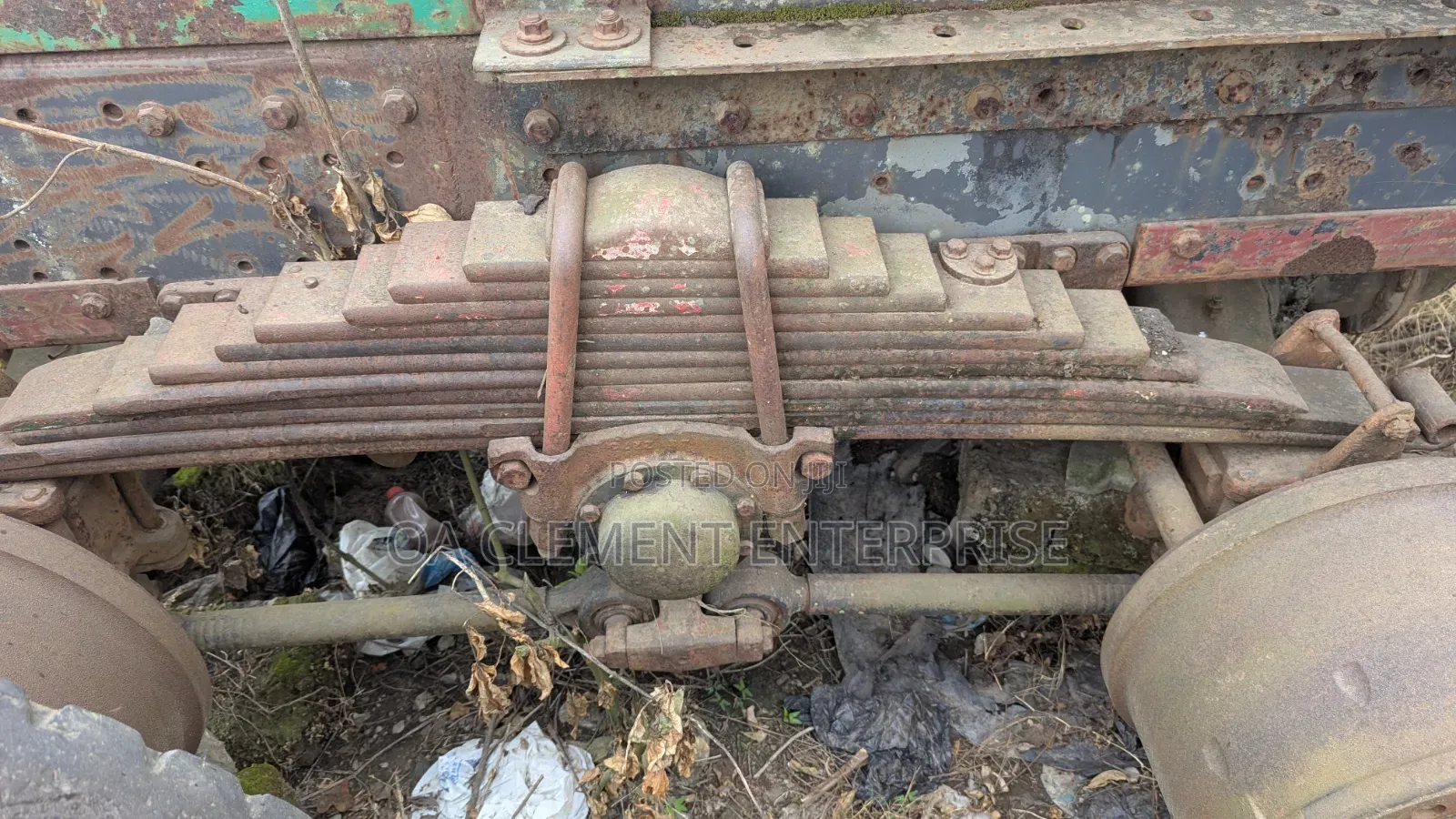 Trailer Head