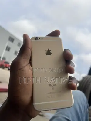 Apple iPhone 6s 64 GB White