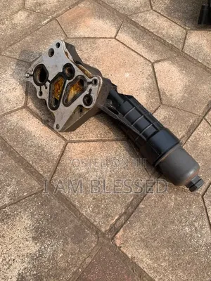 C250 Oil Filter Housing
