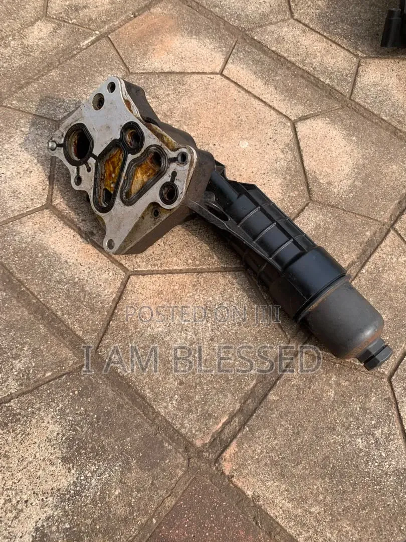 C250 Oil Filter Housing