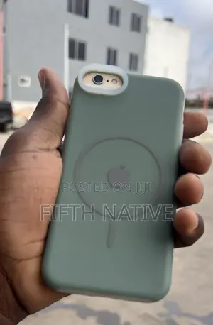 Apple iPhone 6s 64 GB White