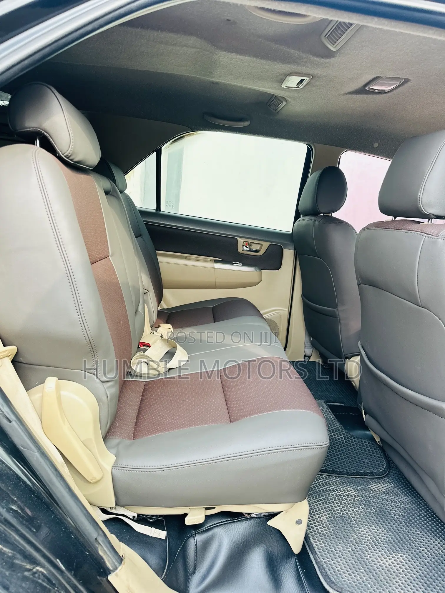 Toyota Fortuner 2012 Black