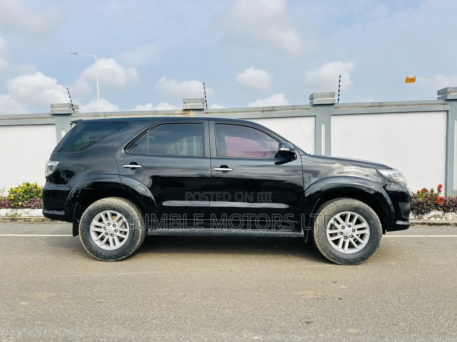 Toyota Fortuner 2012 Black