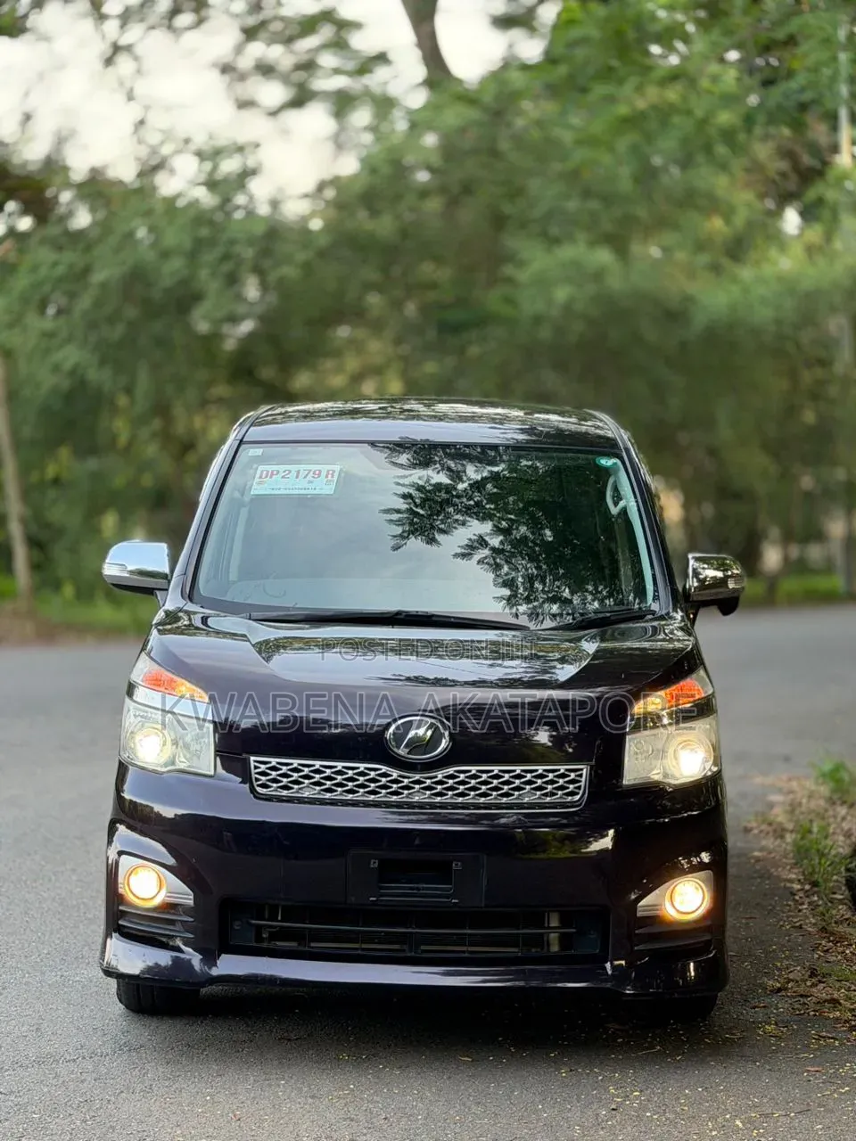 Toyota Voxy X 2WD 8-Seater 2014 Black