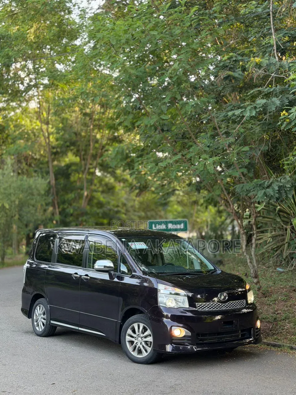 Toyota Voxy X 2WD 8-Seater 2014 Black