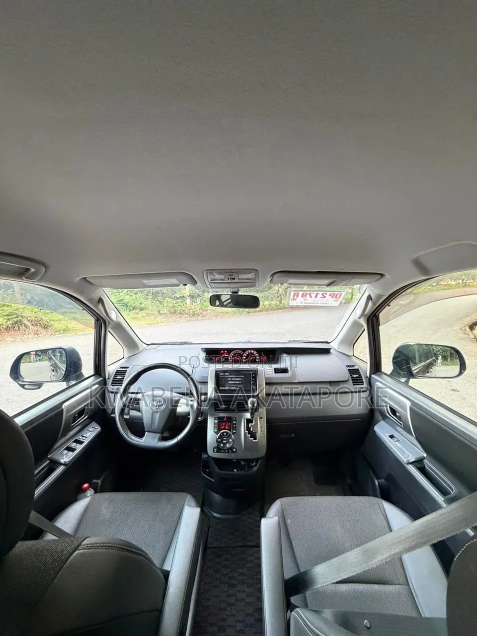 Toyota Voxy X 2WD 8-Seater 2014 Black