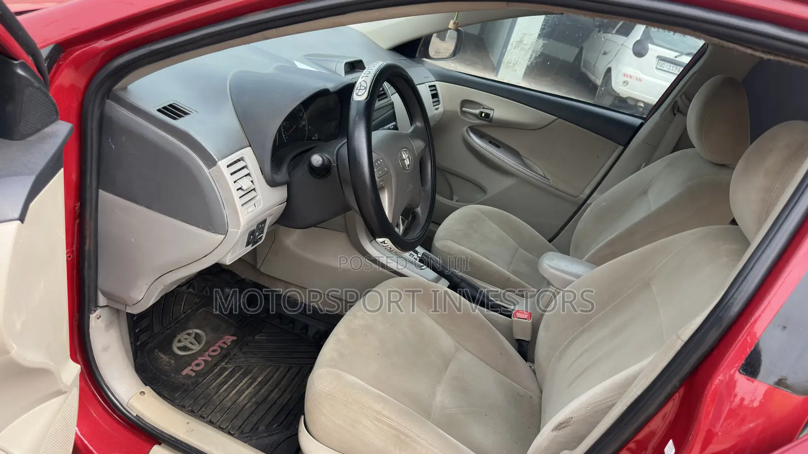 Toyota Corolla LE 4dr Sedan (1.8L 4cyl 4A) 2013 Red