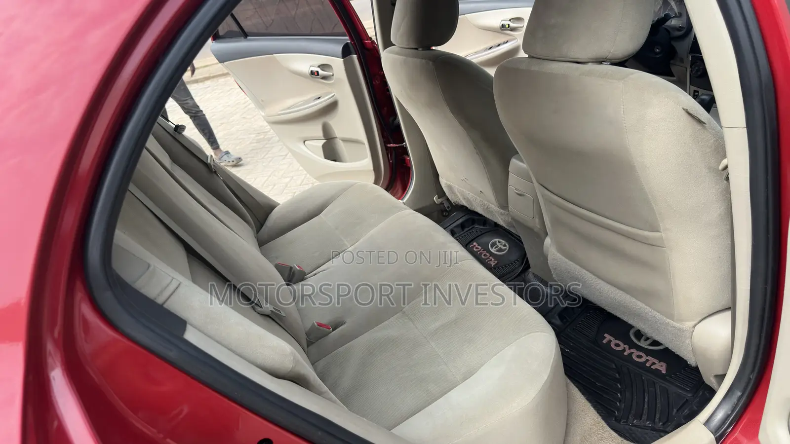 Toyota Corolla LE 4dr Sedan (1.8L 4cyl 4A) 2013 Red