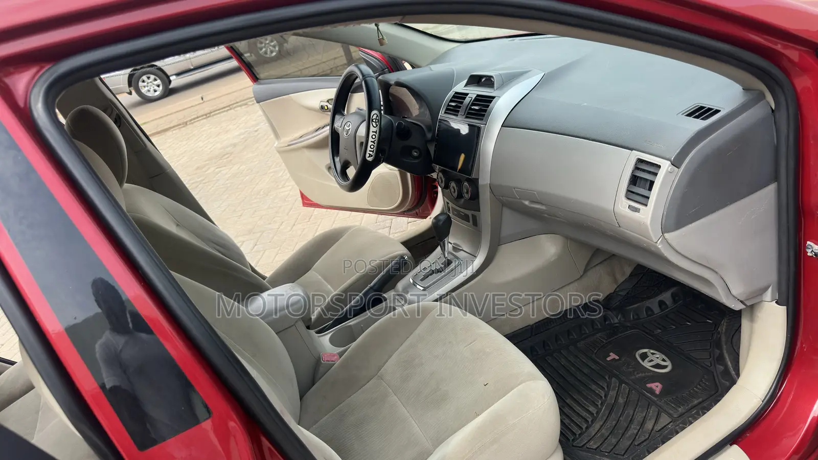 Toyota Corolla LE 4dr Sedan (1.8L 4cyl 4A) 2013 Red