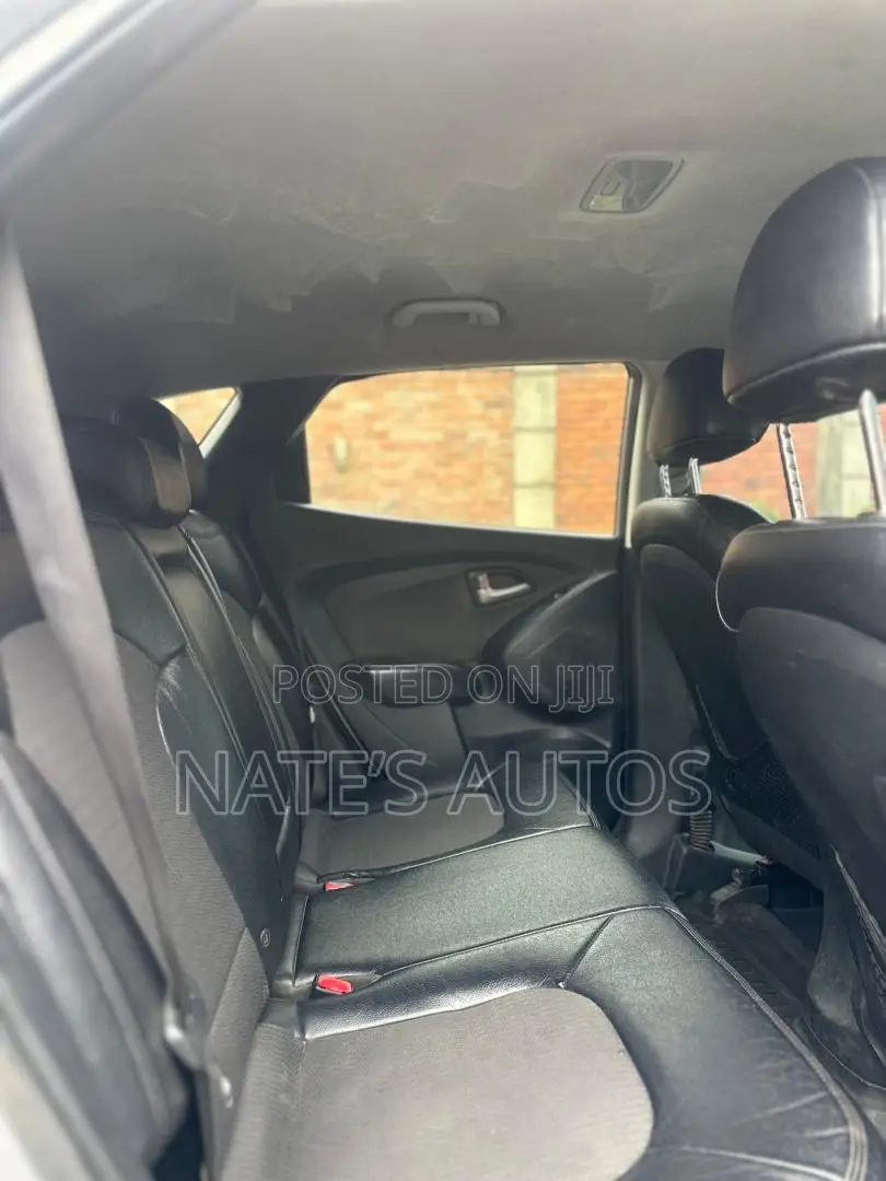 Hyundai Tucson GLS AWD 2015 Silver
