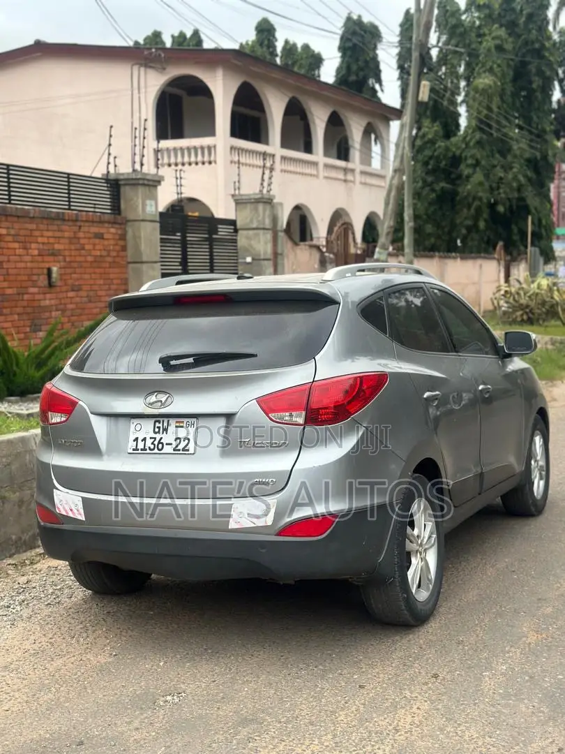 Hyundai Tucson GLS AWD 2015 Silver