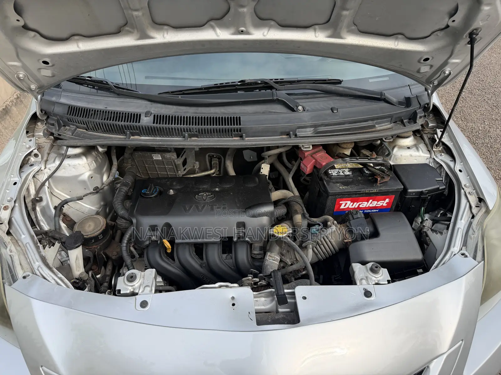 Toyota Yaris 2012 Silver
